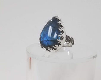 Ladies  STERLING silver ring size 7 1/2 with a 15 x 25mm pear shaped blue flash labradorite. one of the first of my new flame bezel