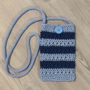 Bolso bandolera de crochet a rayas azul marino y mini hecho a mano, listo para enviar, bolso de hombro tejido, bolso de mano, estuche para teléfono celular, funda de algodón para iPhone