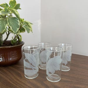 set of 4 vintage corning tumbler glasses // tropical leaf #173 etched pattern // pyrex glassware