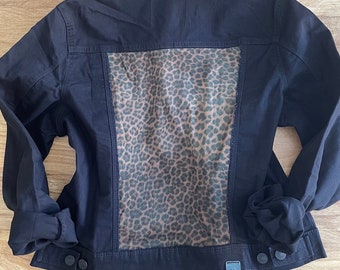 Leopard Trendy Black Denim Jacket, Women's Up cycled Clothing, Large Size, Stylish Animal Print