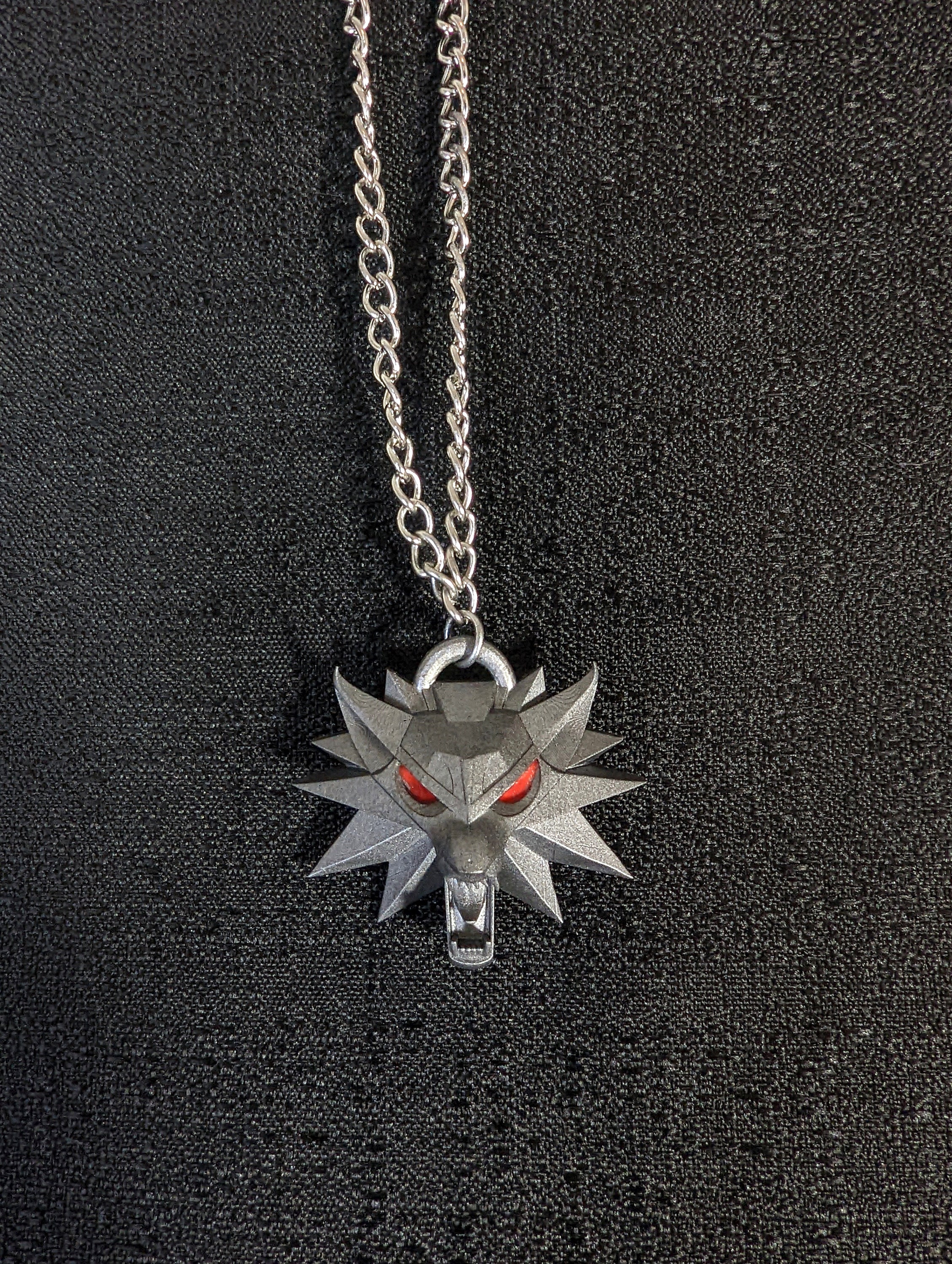 The Witcher 3 Game Geralt Wolf Medallion Necklace With Silver Chain -  .de