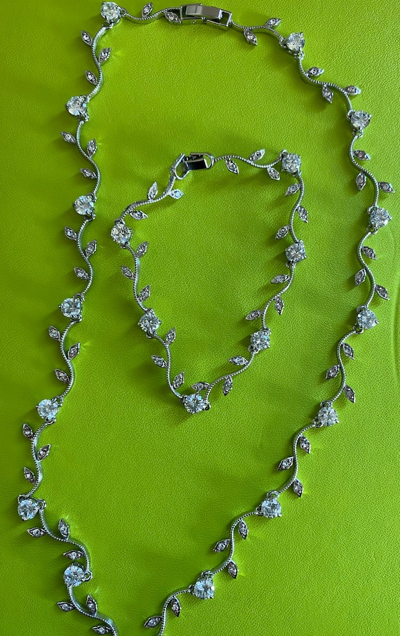 Bracelet & necklace