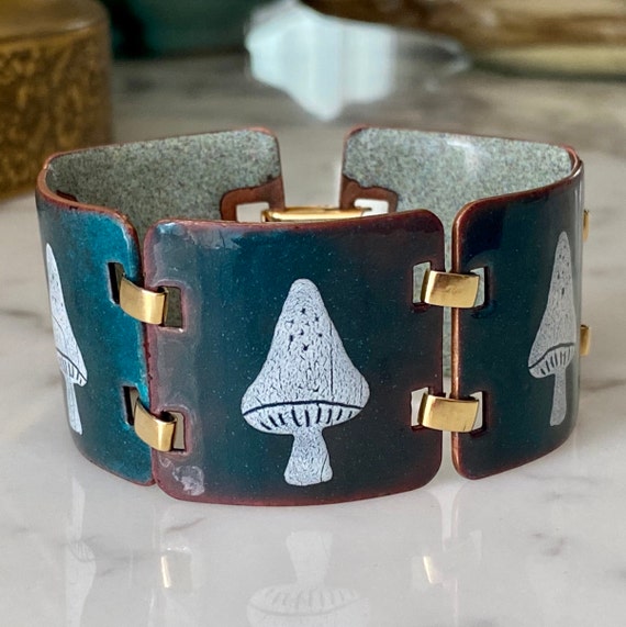 Mid Century Copper Enamel Mushroom Cuff Bracelet - image 2