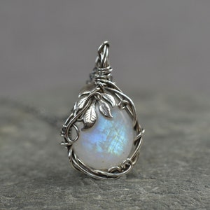 Moonstone necklace ~ Sterling silver moonstone necklace ~ Blue moonstone necklace ~ Moonstone pendant ~ Moonstone gift for her ~ Moonstone ~