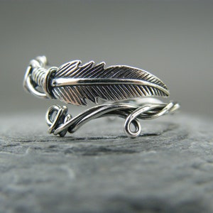 Feather ring ~ Feather jewelry for women ~ Thumb ring ~ Adjustable rings ~ Sterling silver ~ Adjustable rings for women ~ Adjustable silver