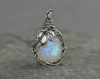 Moonstone necklace ~ Sterling silver moonstone necklace ~ Blue moonstone necklace ~ Moonstone pendant ~ Moonstone gift for her ~ Moonstone ~