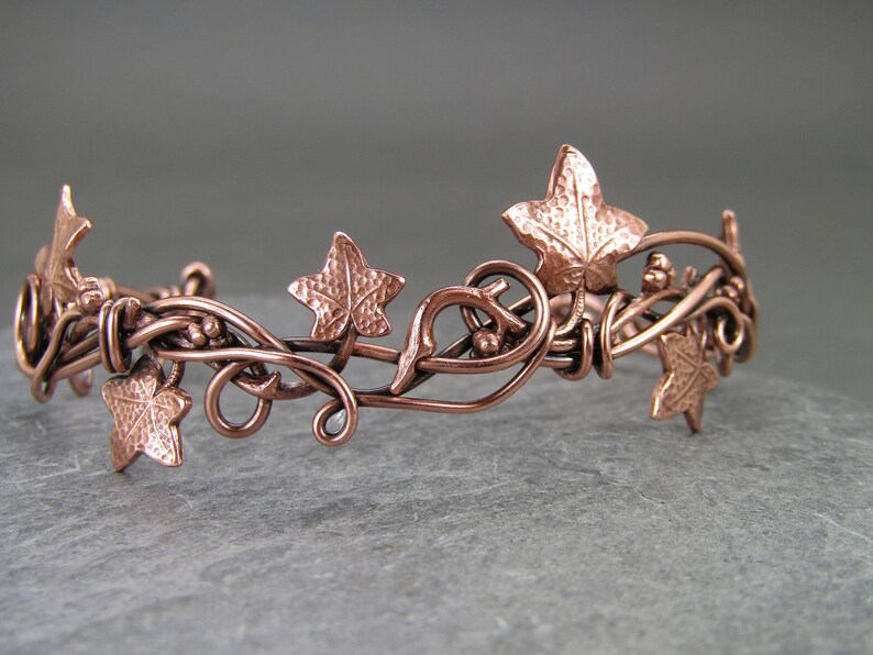 Ivy leaf bracelet ~ 7th anniversary gift ~ Copper bangle ~ Leaf bracelet ~ Ivy leaves ~ Copper bracelet ~ Unique copper bracelet ~Ivy bangle