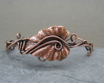 Copper bangle for women ~ 7th anniversary gift for wife ~ Copper bracelet ~ Leaf bracelet ~ Leaf bangle ~ Unusual bangle gift for her ~