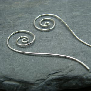 Brincos Espirais Minimalistas de Prata de Lei: Brincos Longos Pendentes
