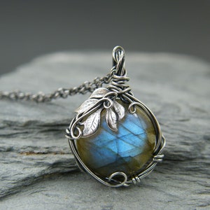 Silver Labradorite Necklace ~ Blue Labradorite Pendant ~ Labradorite Jewelry ~ Labradorite Sterling Silver Necklace ~ Leaf necklace ~ Leaves