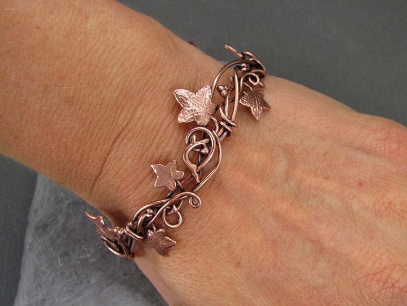 Ivy leaf bracelet ~ 7th anniversary gift ~ Copper bangle ~ Leaf bracelet ~ Ivy leaves ~ Copper bracelet ~ Unique copper bracelet ~Ivy bangle