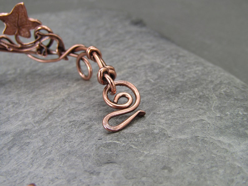 Ivy leaf bracelet ~ 7th anniversary gift ~ Copper bangle ~ Leaf bracelet ~ Ivy leaves ~ Copper bracelet ~ Unique copper bracelet ~Ivy bangle