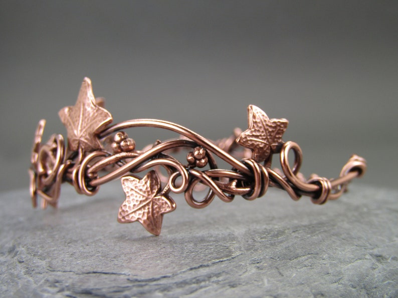 Ivy leaf bracelet ~ 7th anniversary gift ~ Copper bangle ~ Leaf bracelet ~ Ivy leaves ~ Copper bracelet ~ Unique copper bracelet ~Ivy bangle