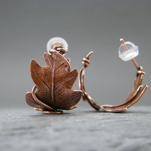 Leaf earrings ~ Unique copper hoops ~ Hoop earrings ~ Oak leaves ~ Gift for nature lover ~ Botanical jewellery ~ Nature jewellery ~ Oak leaf