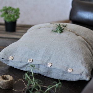 Natural linen pillow case with buttons closure, natural bed linen, soft pillowcase, rustic pillowcase, standard pillow case