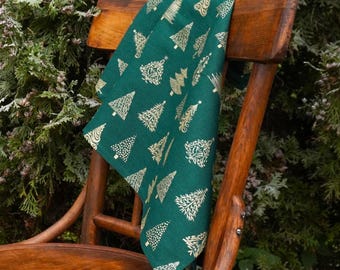 Green Christmas Kitchen Towel with Gold Tree Print – Festive Cotton Holiday Tea Towel