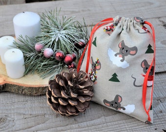 Christmas animal gift bags, drawstring Xmas treats bags, Christmas fabric gift bags, Xmas linen pouch, Christmas sack, gift wrap bags