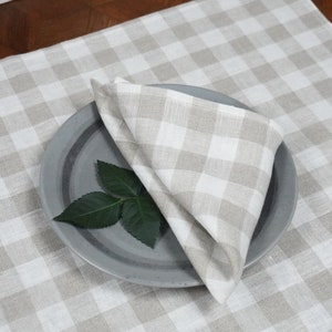 Linen napkins in natural gingham. Soft, washed linen napkins. Reusable kitchen napkins. Plaid table napkins. Checkered dinner napkins.