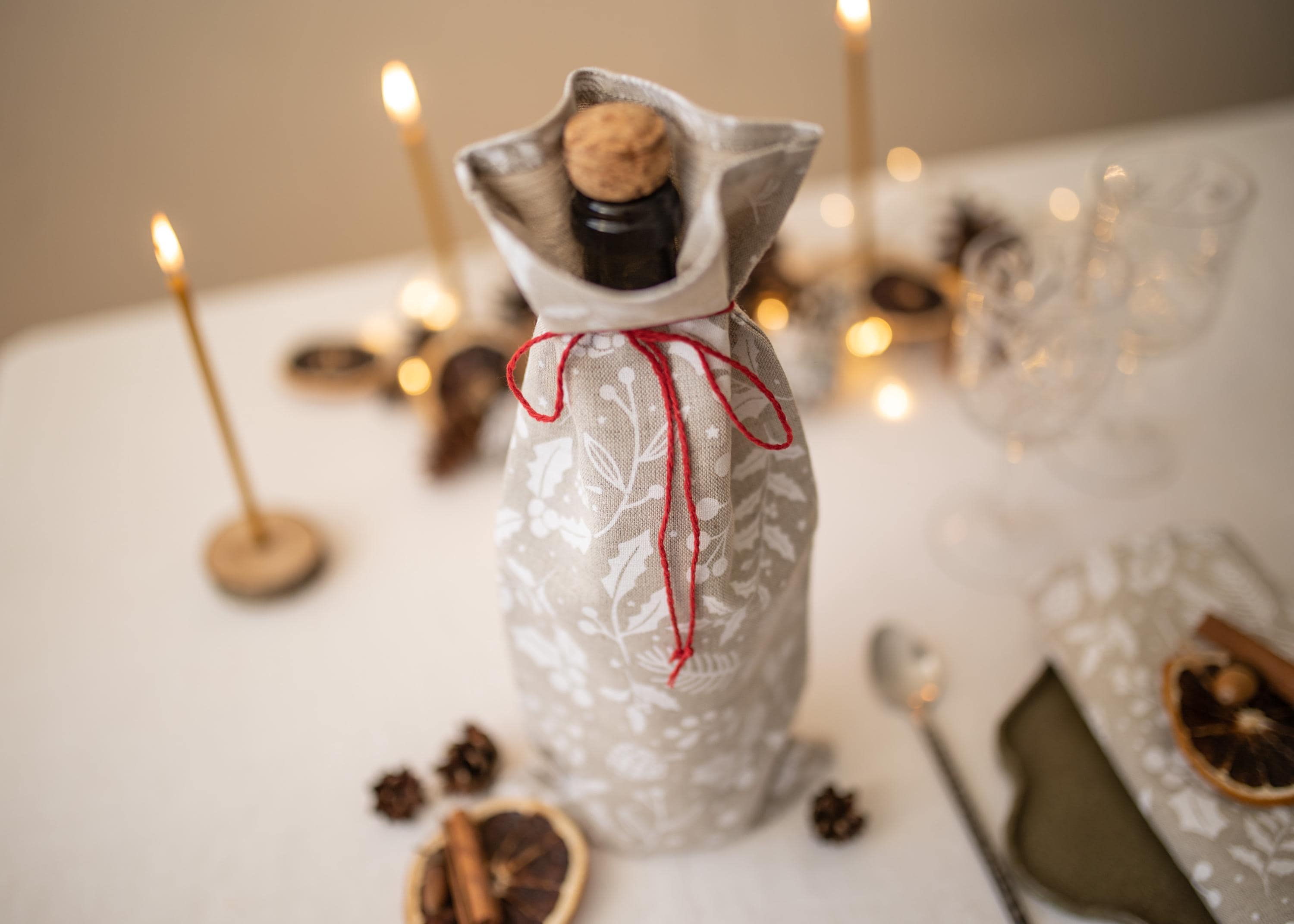 Wine Bottle Gift Bags. Christmas wine bottle bag with Santa Dachshund dog. Festive Wine bottle cover. Holiday wine bag. Xmas decoration