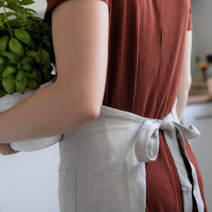 Volle Schürze mit Taschen. Küchen volle natürliche Leinen Schürze. Koch lange Schürze. Cafe Kellner Schürze. Lebensmittel Verkäufer Schürze. Kellnerschürze mit Taschen Bild 8