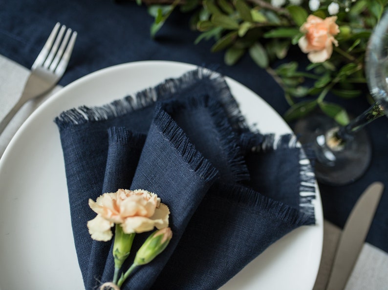 Serviettes en lin Dusty Blue pour mariage, serviettes en tissu de lin ramolli, serviettes en lin pur lavé, serviettes de table en lin à franges Navy blue