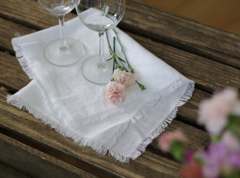 Serviettes en lin Dusty Blue pour mariage, serviettes en tissu de lin ramolli, serviettes en lin pur lavé, serviettes de table en lin à franges Blanc