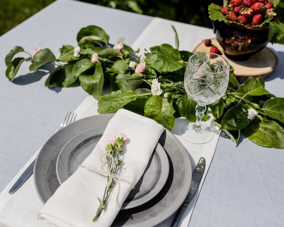 Yellow Linen Napkin Set of 4 6 8 10. Wedding table decor. Pure linen napkins.  Natural Linen Napkins. Easter linen napkins. Mother's Day gift