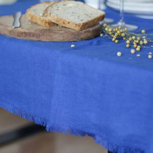 Royalblaue Leinentischdecken. Fransen Tischdecke. Runde, quadratische, rechteckige blaue Tischdecke. Weiche gewaschene Leinen Tischdecke.
