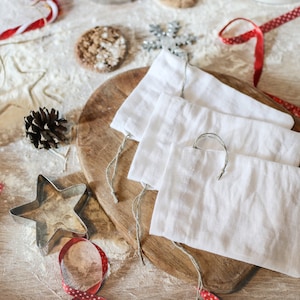 Lniana torba prezentowa ze ściągaczem, białe torby prezentowe, mała torba prezentowa, materiałowe torby prezentowe, torba na baby shower, torba na prezent z okazji chrztu, torba na upominki, torba na prezent ślubny