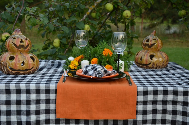 RPlinen Linen Tablecloth - Thumbnail 2