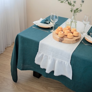 Rüschen rustikaler Leinen Tischläufer, gewaschene Rüschen Leinen Tischdecke, rustikaler Tischläufer für Hochzeit, Shabby Chic Rüschen Tischläufer