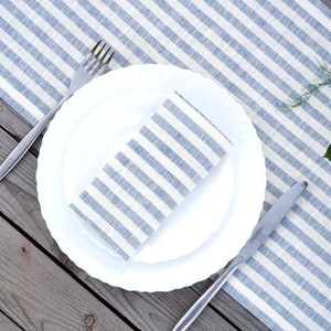 Striped Blue white linen table napkins. Striped flax cloth napkins. Soft washed linen napkin. Stripe wedding party napkin. Dinner napkins.