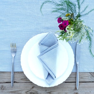 Dusty blue linen cloth napkins. Dusty blue wedding party table napkins. Soft, washed linen dinner napkins.