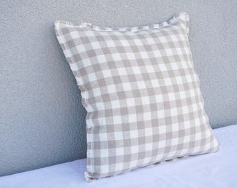 Fringe linen pillow cover. Decorative fringed bed linen pillow case. Farmhouse fringed pillow sham. Natural linen pillow cover with zipper.