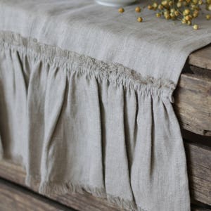 CORREDOR DE MESA, corredor de mesa com babados estilo shabby chic, corredor de mesa de linho para casamento, corredor de mesa com franjas, toalha de mesa de linho, corredor de mesa lavado