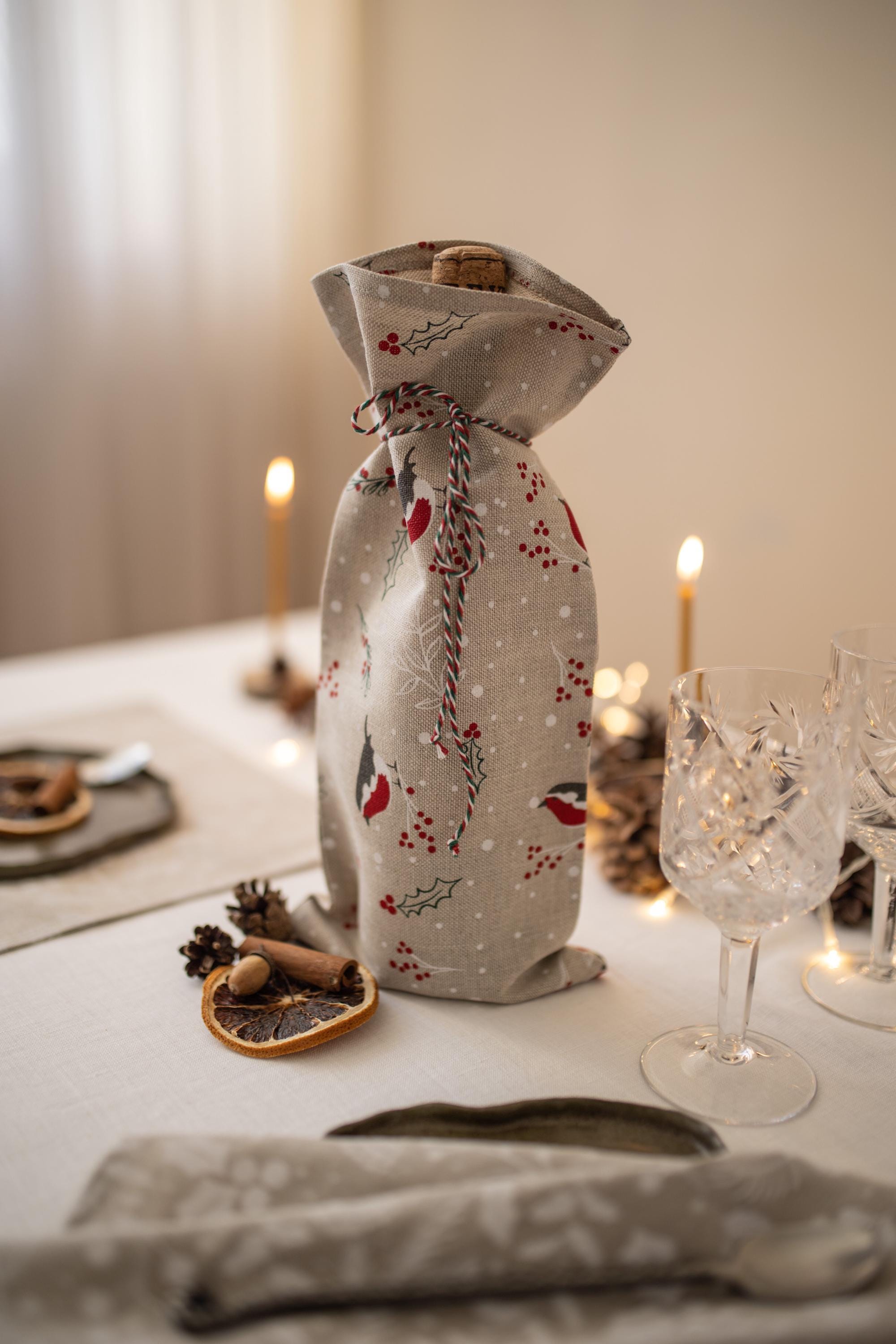 Wine Bottle Gift Bags. Christmas wine bottle bag with Santa Dachshund dog. Festive Wine bottle cover. Holiday wine bag. Xmas decoration