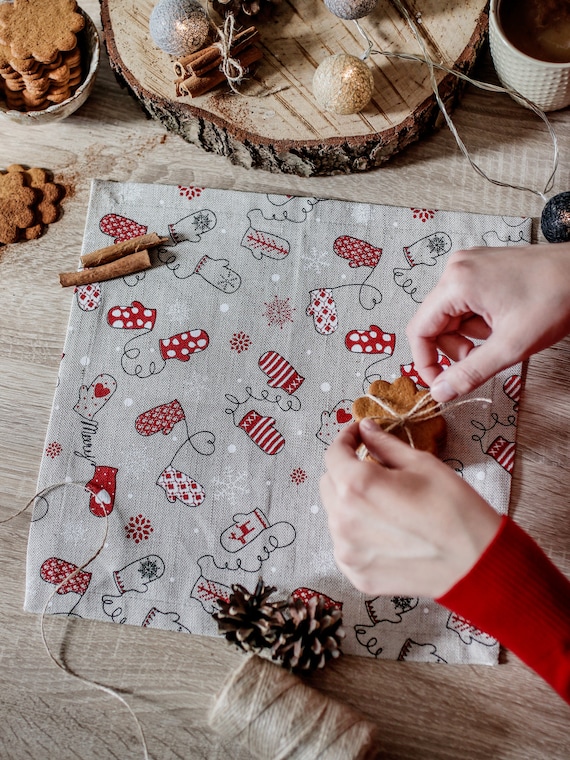 Merry Christmas Dinner Napkins. Christmas Linen Cloth Napkins. Xmas Accent  Festive Napkin. Christmas Table Linen/cotton Napkins. 