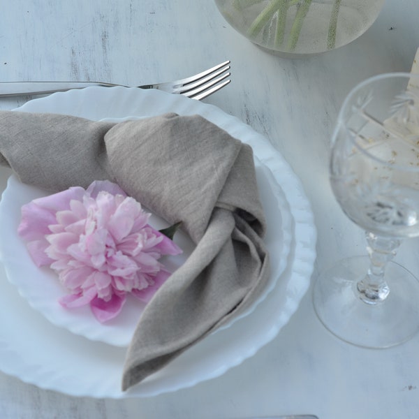 Natural linen dinner napkins 18". Large cloth napkins. Restaurant table napkins. Reusable table linens. Everyday linen napkins