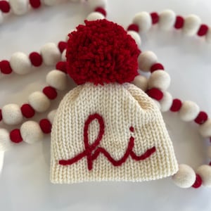 Christmas Newborn Hat, Holiday Baby Announcement, Embroidered Hi Beanie, Baby&#39;s First Christmas Gift, Mama Baby Matching Winter Knit Hat