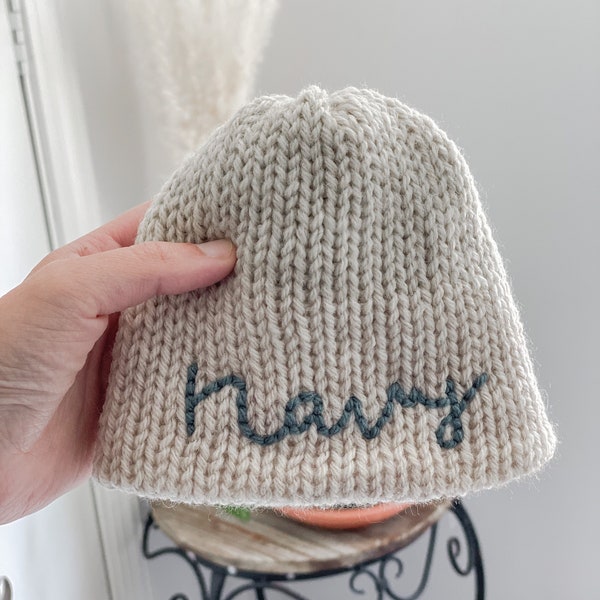 Personalized Newborn Hat, Monogramed Newborn Beanie, Newborn Knit hat, Embroidered baby Hat, Newborn Hat with Name, Baby Beanie with Name