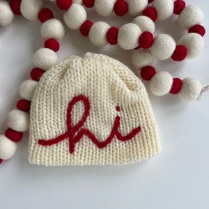 Christmas Newborn Hat, Holiday Baby Announcement, Embroidered Hi Beanie, Baby&#39;s First Christmas Gift, Mama Baby Matching Winter Knit Hat