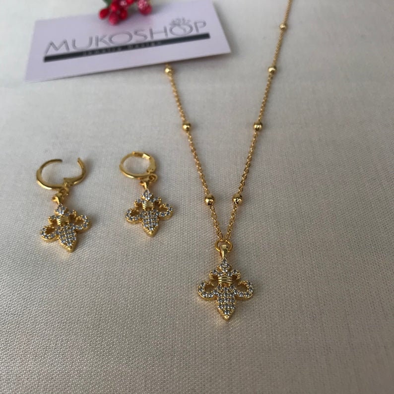 Gift for her Bridesmaid gift Gold Charm Necklace /& Earrings Set