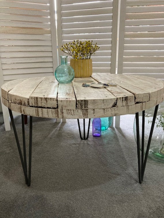 Coastal outlet cocktail table