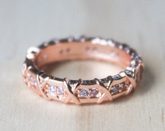 gemstone rosegold ring, stackable ring with white topaz and rose quartz band ring, unique ring