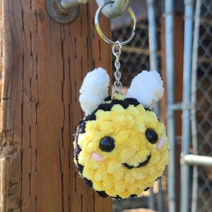 Bag Charm Keychain Bee, Miniature Bee, Small Gift, Bumblebee Plushie, Crochet Bee, Small Bee, Velvet Bee, Pocket Bee