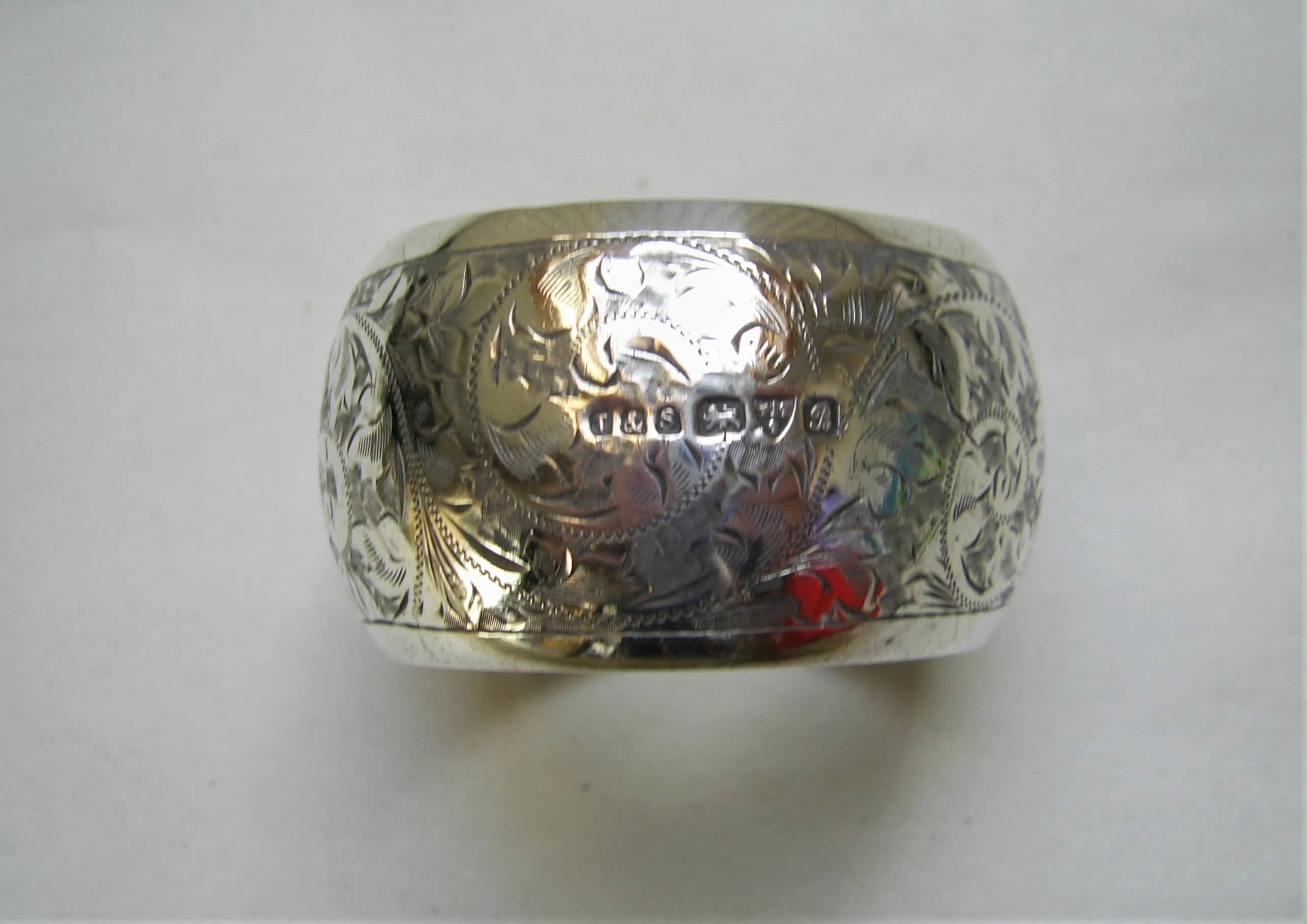 Beautiful Solid Silver NAPKIN RING with Overlapping Interlocked Initials CIM Hallmarked Chester 1902