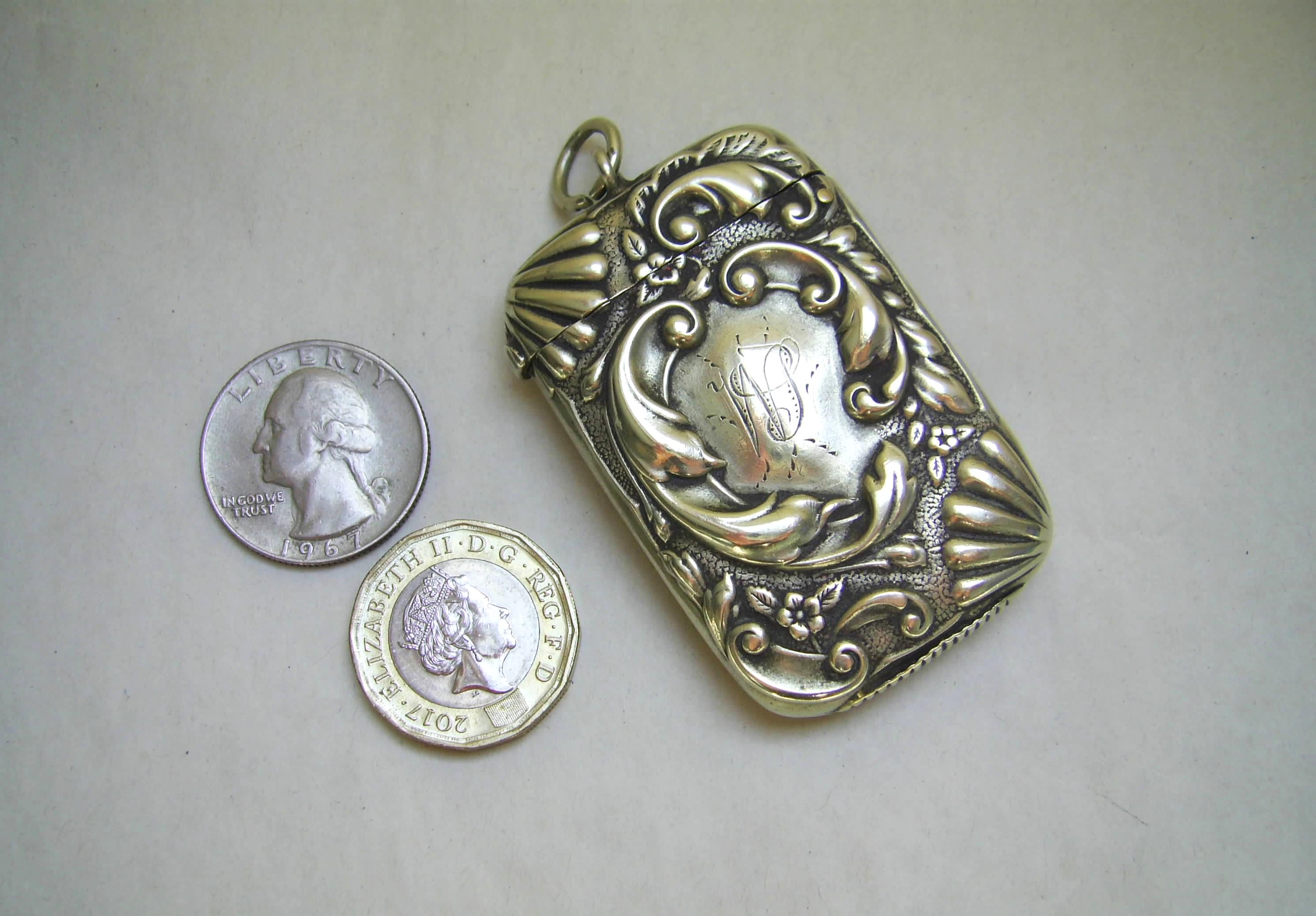 Stylish Antique Pocket VESTA CASE with Hanging Ring circa 1910