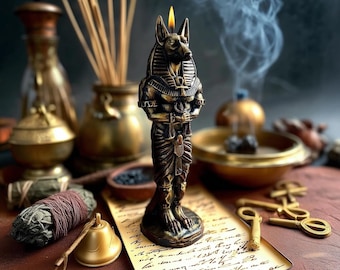 Handgefertigte Anubis Kerze: Ägyptischer Gott Vegan Stearin Skulptur, gotischer Altar Dekor