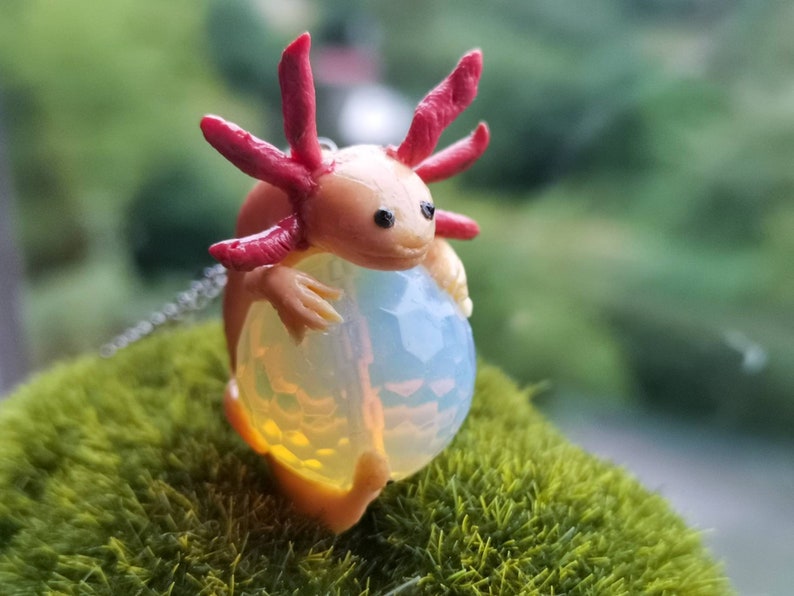 Collier axolotl-pendentif opalite-animal marin-bijoux salamandre-cadeau aquarium-fille Mori-mode Strega-style cottage-à mon âme soeur image 3