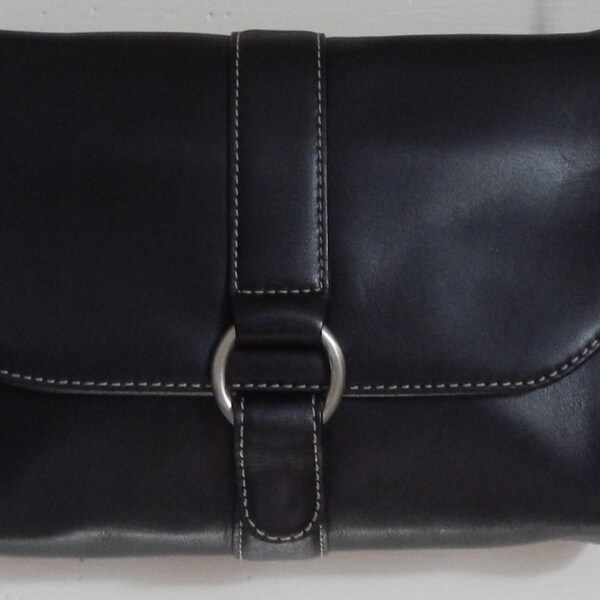 Casual Black Leather Bandolino Shoulder Bag!
